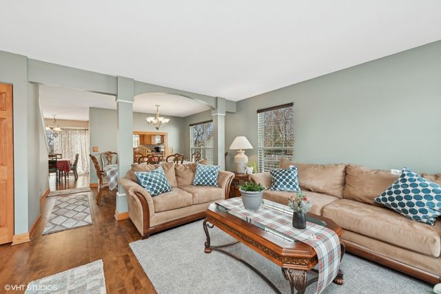 11061 Bayou Court, Huntley, IL 60142