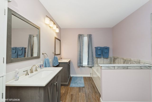 11061 Bayou Court, Huntley, IL 60142