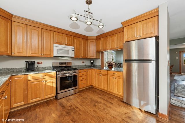 11061 Bayou Court, Huntley, IL 60142