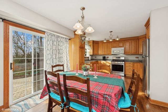 11061 Bayou Court, Huntley, IL 60142