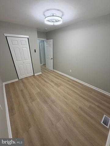 1022 20 N, Camden, NJ 08105