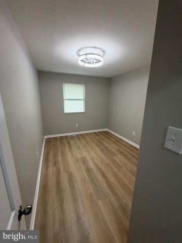 1022 20 N, Camden, NJ 08105