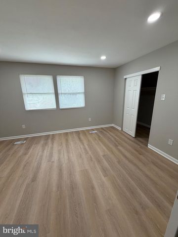 1022 20 N, Camden, NJ 08105