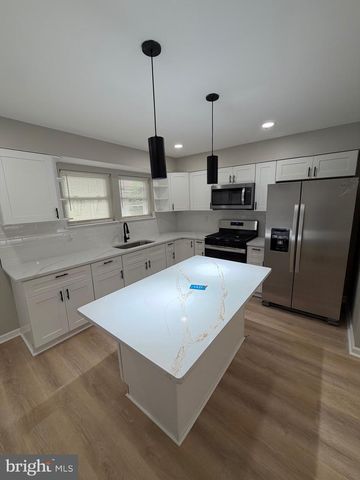 1022 20 N, Camden, NJ 08105