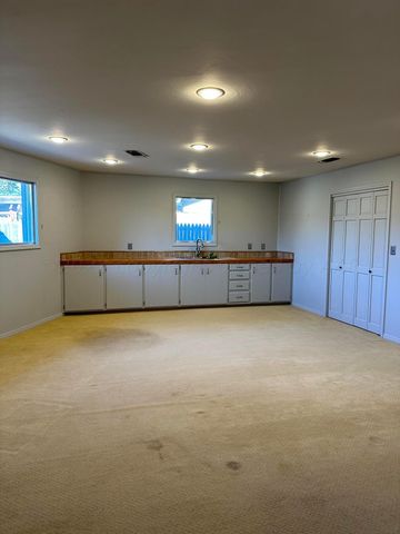 711 Gibner Drive, Spearman, TX 79081