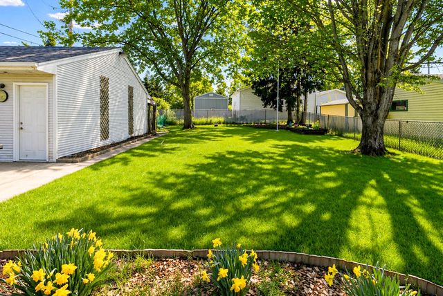 9617 Grayce DRIVE, Sturtevant, WI 53177