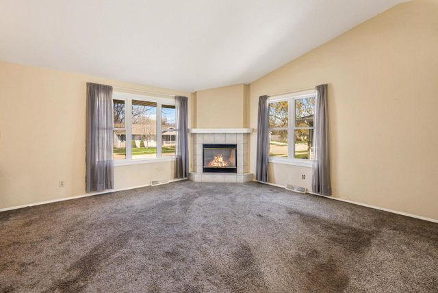 9617 Grayce DRIVE, Sturtevant, WI 53177