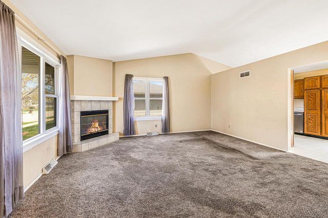9617 Grayce DRIVE, Sturtevant, WI 53177