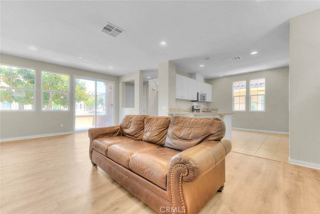 6130 Snapdragon, Eastvale, CA 92880