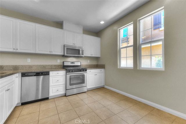 6130 Snapdragon, Eastvale, CA 92880