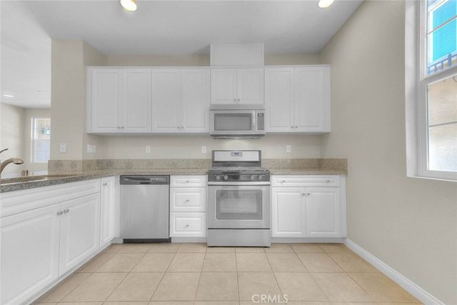 6130 Snapdragon, Eastvale, CA 92880