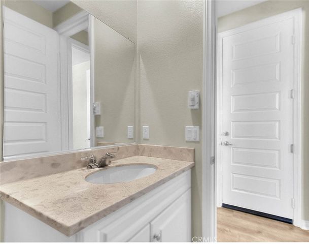 6130 Snapdragon, Eastvale, CA 92880