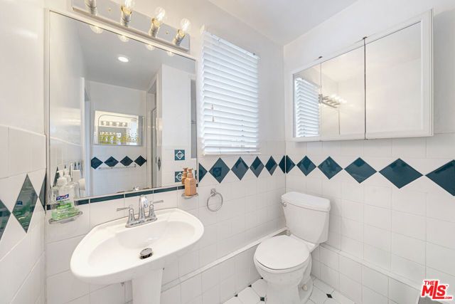 3730 Wasatch Avenue, Los Angeles, CA 90066