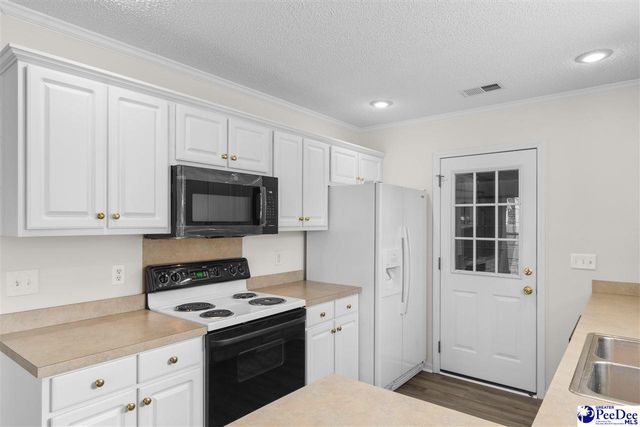 3821 Ashwood Ln, Florence, SC 29501