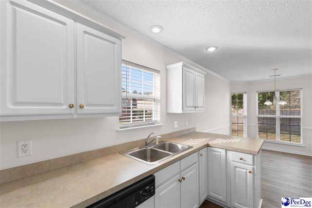 3821 Ashwood Ln, Florence, SC 29501