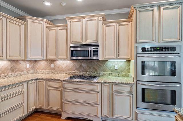 5245 SWITCHGRASS CV, Lakeland, TN 38002
