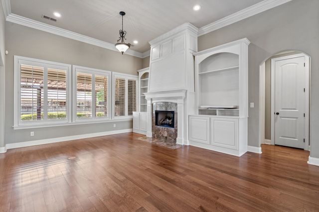 5245 SWITCHGRASS CV, Lakeland, TN 38002
