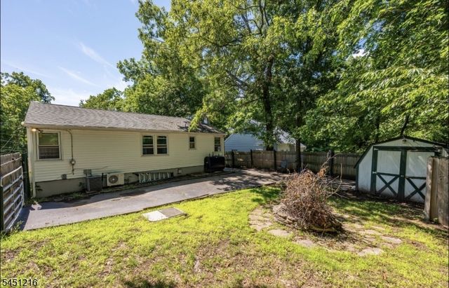 26 Cedar Tree Trl, Wantage Twp., NJ 07461