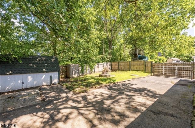 26 Cedar Tree Trl, Wantage Twp., NJ 07461