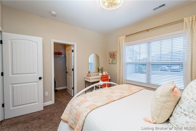 2073 Prestwick Place, Henryville, IN 47126