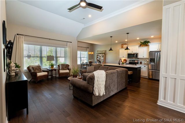 2073 Prestwick Place, Henryville, IN 47126