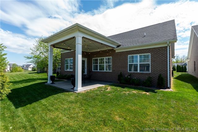 2073 Prestwick Place, Henryville, IN 47126