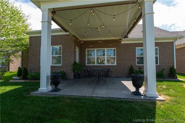 2073 Prestwick Place, Henryville, IN 47126