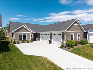 2073 Prestwick Place, Henryville, IN 47126