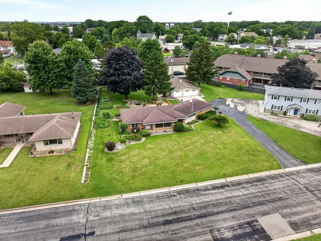 302 S Franklin Street, Verona, WI 53593