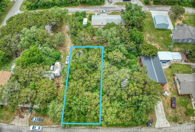 2721 Walnut Street, Granbury, TX 76048