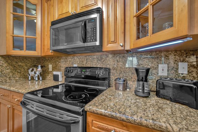 630 S Sapodilla Avenue 407, West Palm Beach, FL 33401