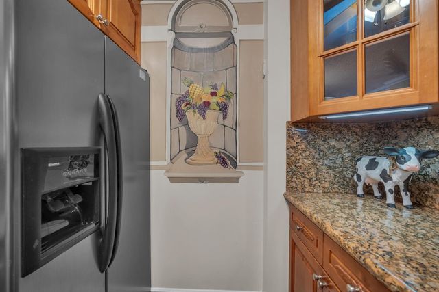 630 S Sapodilla Avenue 407, West Palm Beach, FL 33401