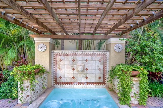 630 S Sapodilla Avenue 407, West Palm Beach, FL 33401