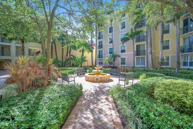 630 S Sapodilla Avenue 407, West Palm Beach, FL 33401