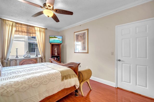 630 S Sapodilla Avenue 407, West Palm Beach, FL 33401