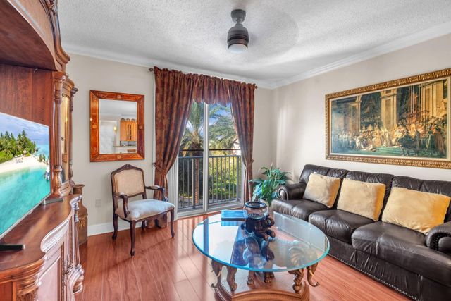 630 S Sapodilla Avenue 407, West Palm Beach, FL 33401