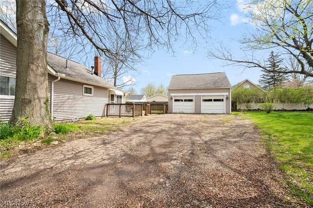 151 Fay Avenue, Avon Lake, OH 44012