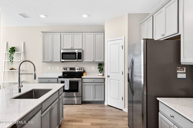 469 ALBANY BAY Boulevard, St. Johns, FL 32259