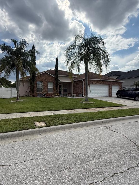 Image 2 of property listing at 5026 QUALITY TRAIL, Orlando, FL 32829