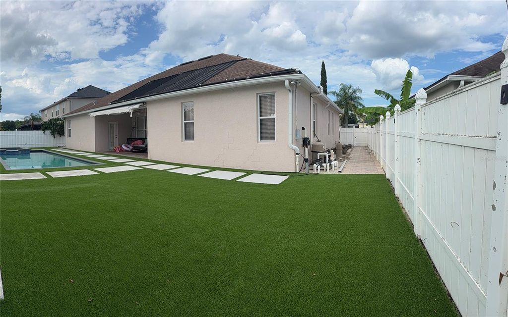 Image 5 of property listing at 5026 QUALITY TRAIL, Orlando, FL 32829