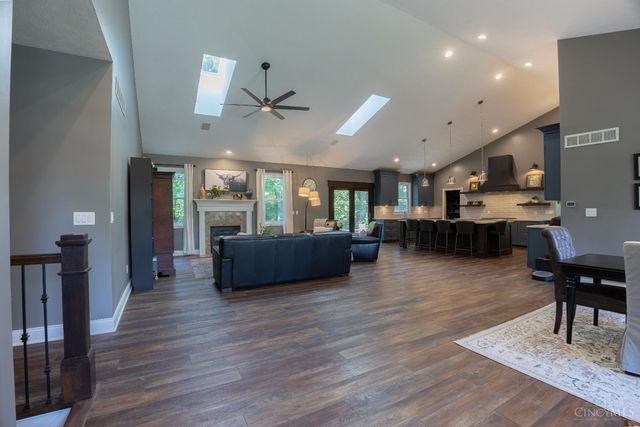 34 Wallace Grove Lane, Milford, OH 45150