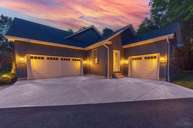 34 Wallace Grove Lane, Milford, OH 45150