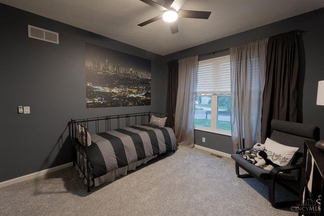 34 Wallace Grove Lane, Milford, OH 45150
