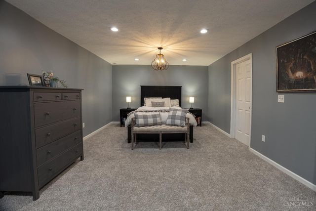34 Wallace Grove Lane, Milford, OH 45150