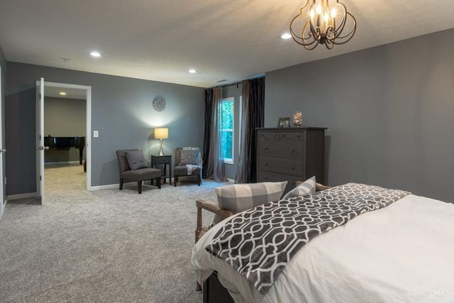 34 Wallace Grove Lane, Milford, OH 45150