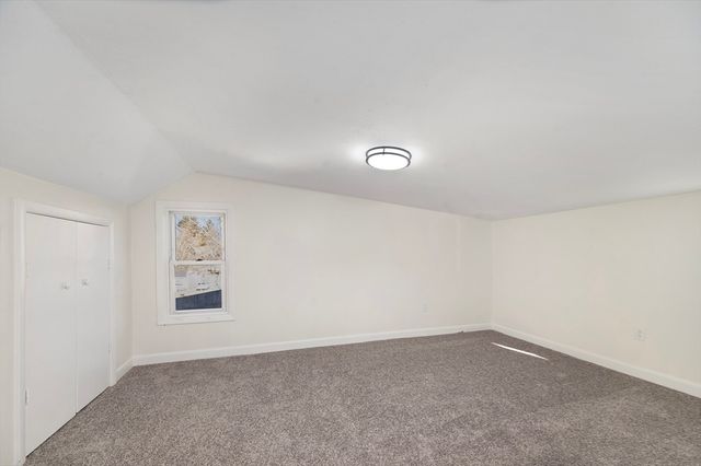 76 Main St, Blackstone, MA 01504