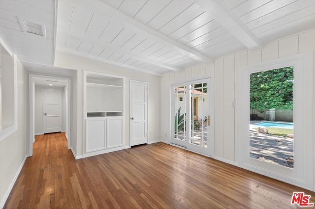 21309 Ibanez Avenue, Woodland Hills (los Angeles), CA 91364