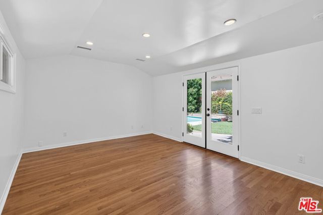 21309 Ibanez Avenue, Woodland Hills (los Angeles), CA 91364