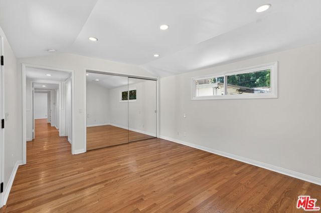 21309 Ibanez Avenue, Woodland Hills (los Angeles), CA 91364