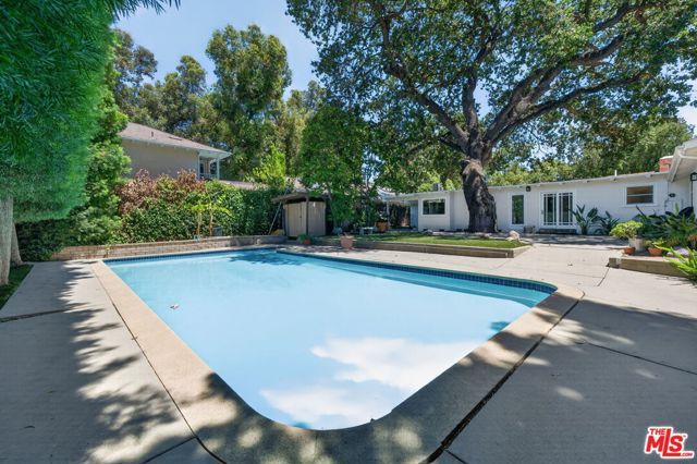 21309 Ibanez Avenue, Woodland Hills (los Angeles), CA 91364